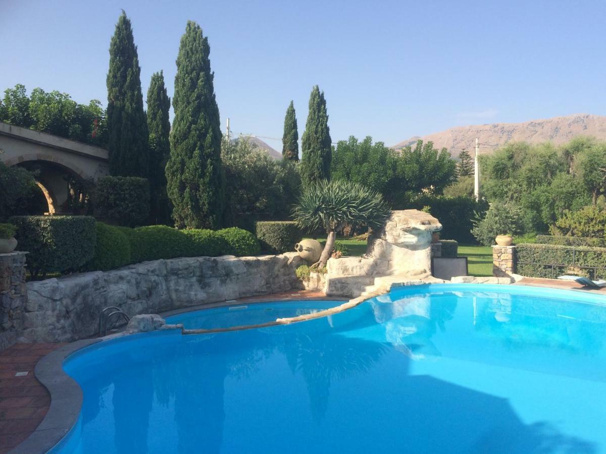 Casolare Giummari Bed & Breakfast Carini Bagian luar foto